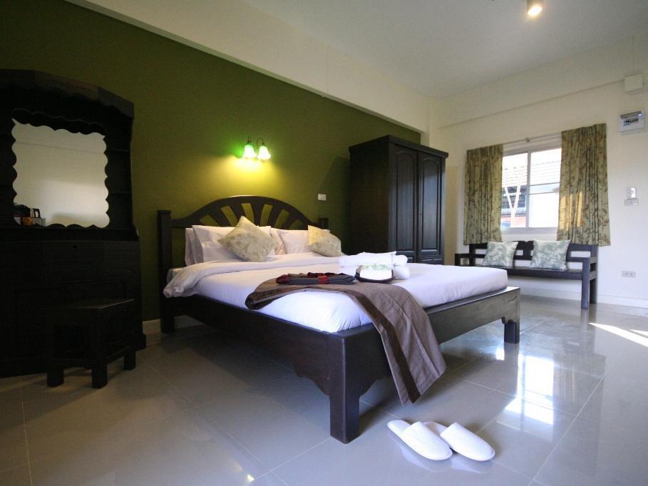 Ploen Pattaya Residence By Tolani Kültér fotó